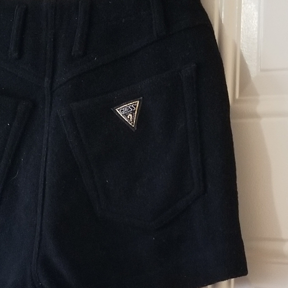 Guess High Rise short - Picture 10 of 12